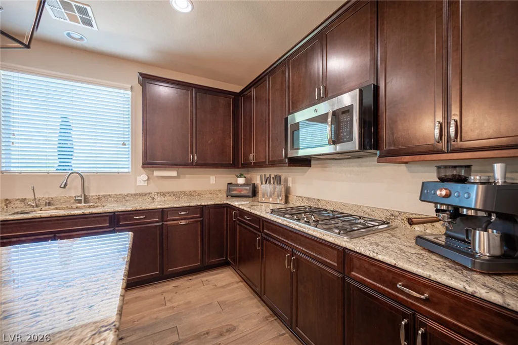 7056 Thistle Ridge, Las Vegas, NV 89166