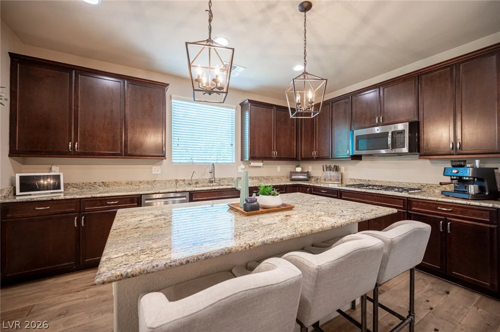 7056 Thistle Ridge, Las Vegas, NV 89166