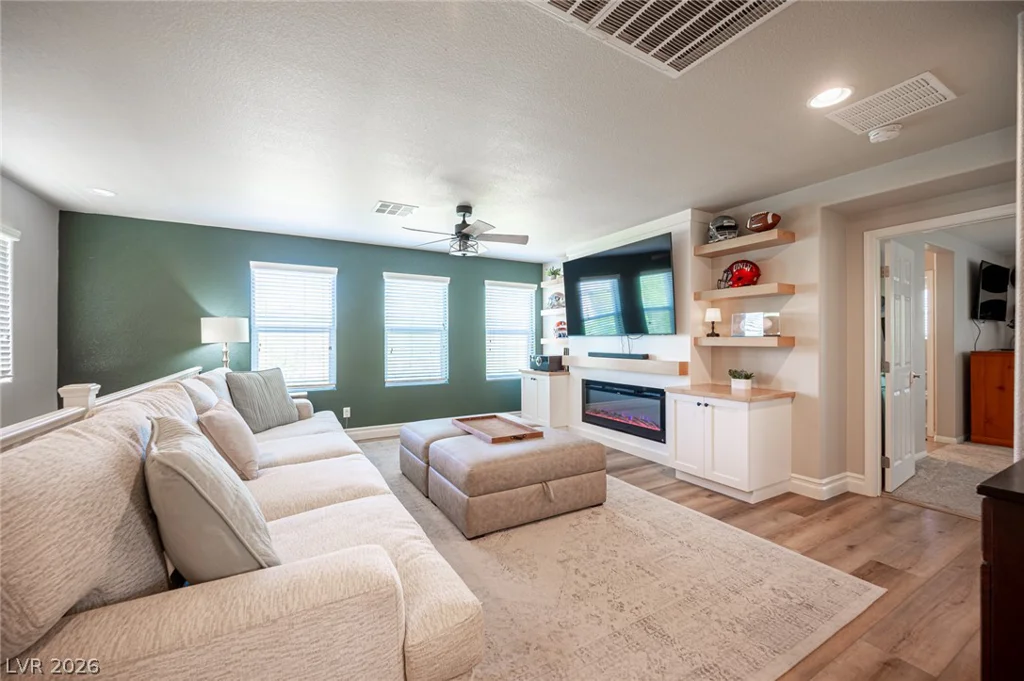 7056 Thistle Ridge, Las Vegas, NV 89166