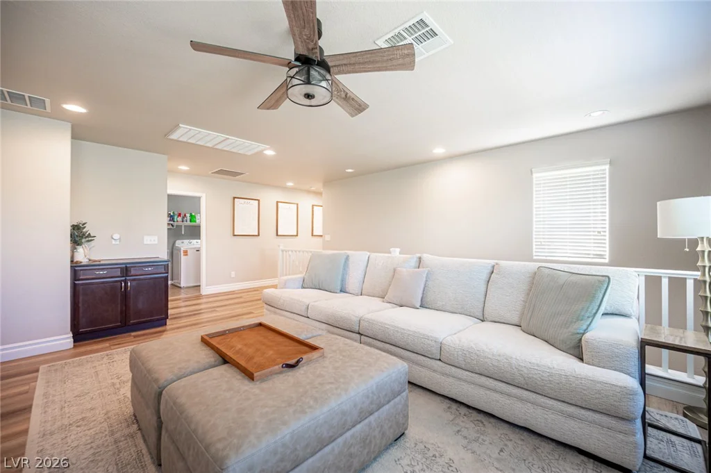 7056 Thistle Ridge, Las Vegas, NV 89166