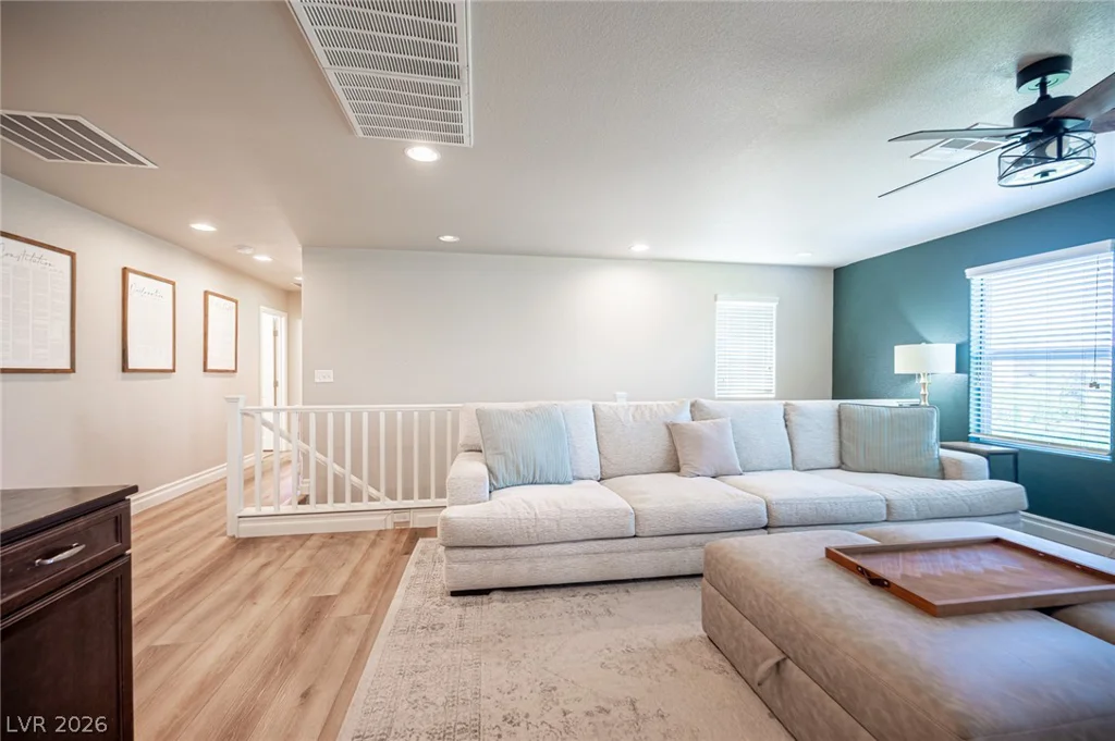 7056 Thistle Ridge, Las Vegas, NV 89166
