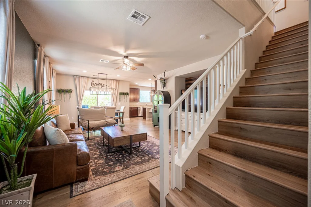 7056 Thistle Ridge, Las Vegas, NV 89166