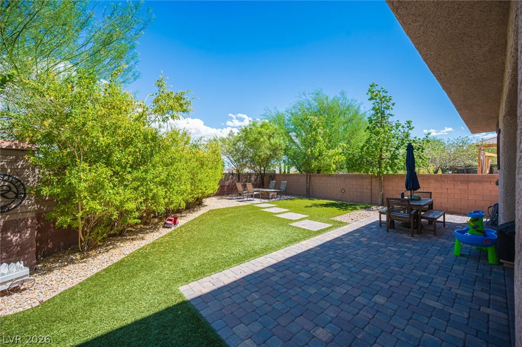 7056 Thistle Ridge, Las Vegas, NV 89166
