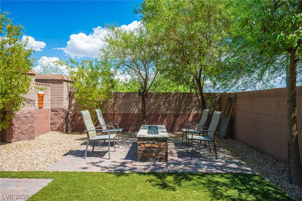 7056 Thistle Ridge, Las Vegas, NV 89166