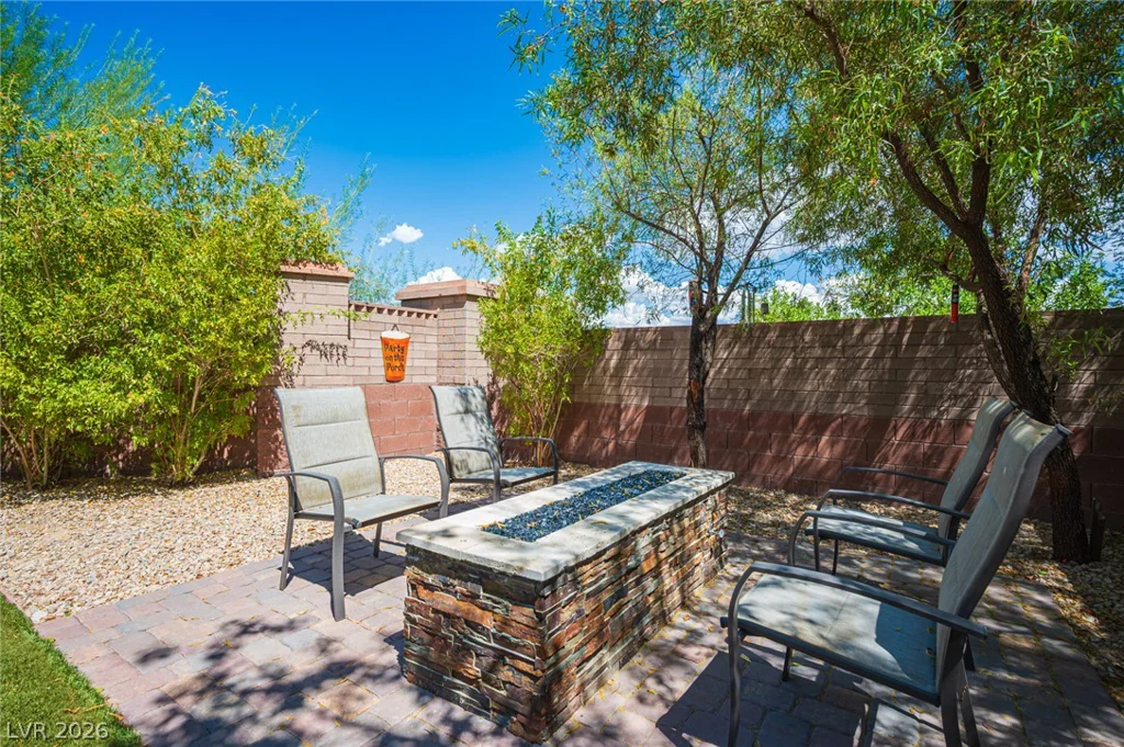 7056 Thistle Ridge, Las Vegas, NV 89166