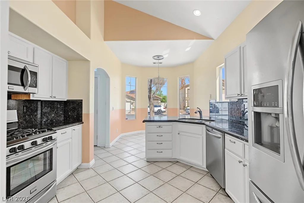 911 Sterling Thorn, Las Vegas, NV 89183