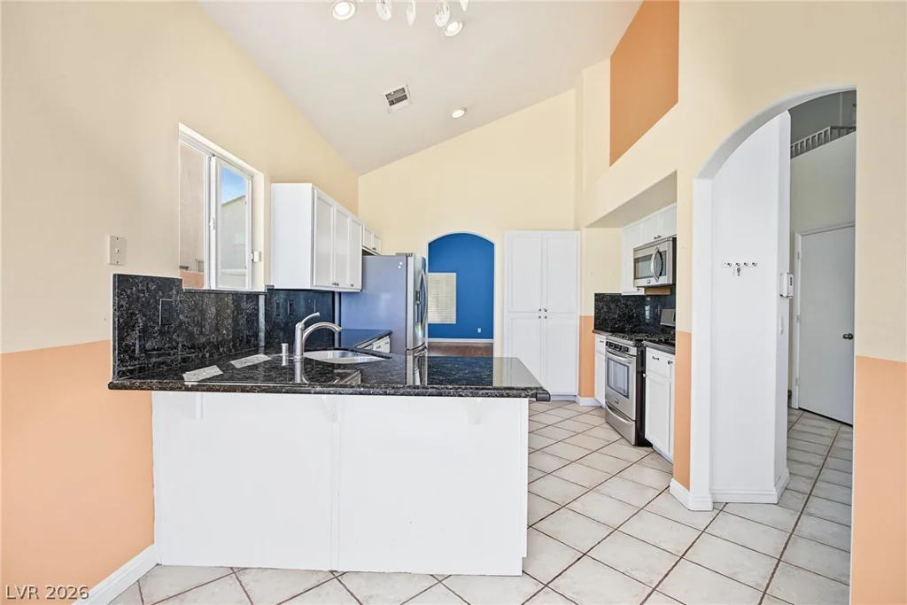 911 Sterling Thorn, Las Vegas, NV 89183