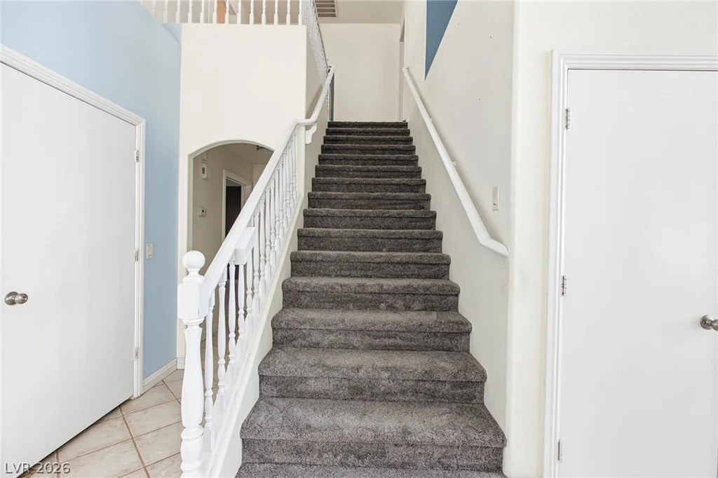 911 Sterling Thorn, Las Vegas, NV 89183
