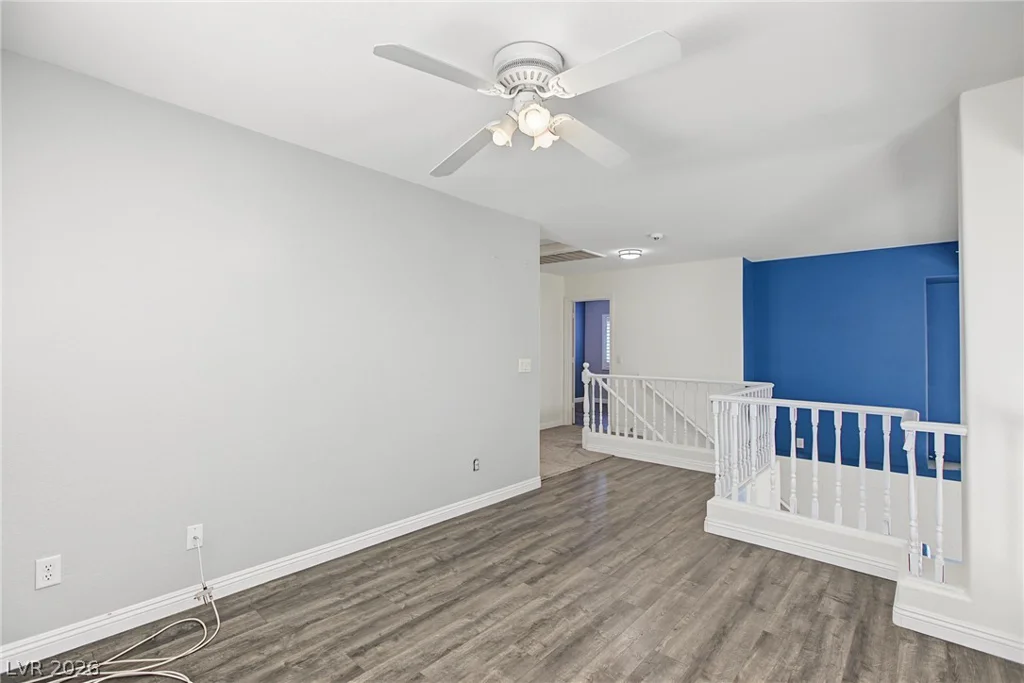 911 Sterling Thorn, Las Vegas, NV 89183