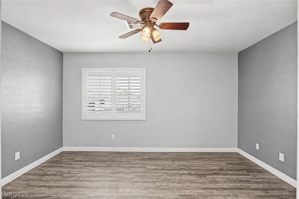 911 Sterling Thorn, Las Vegas, NV 89183