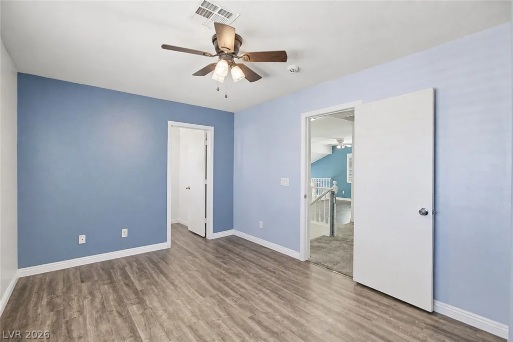 911 Sterling Thorn, Las Vegas, NV 89183