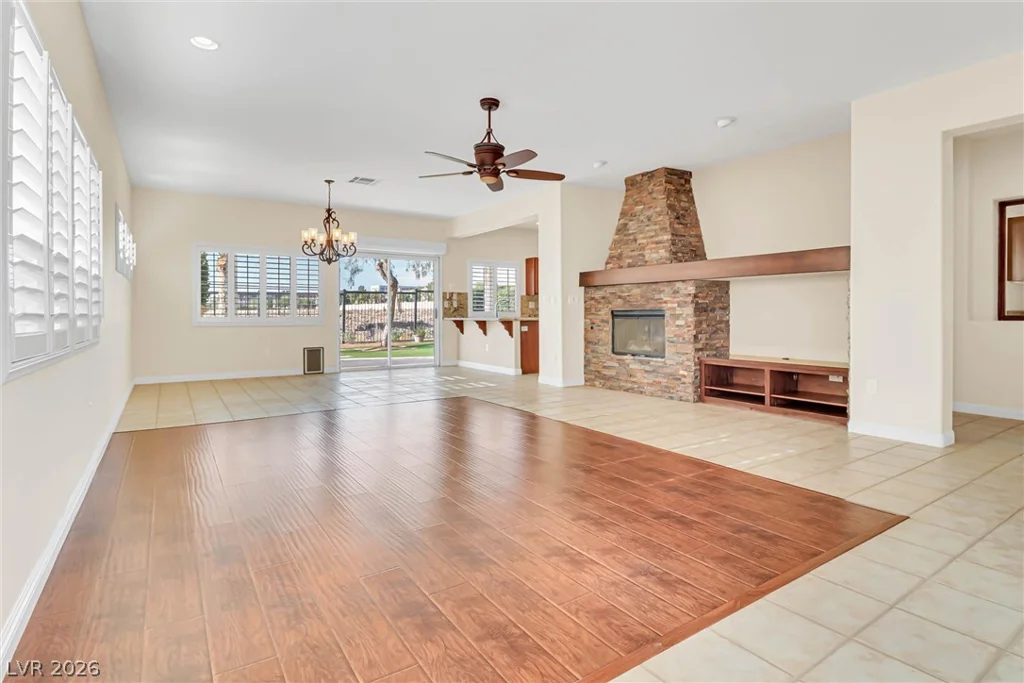 10529 India Hawthorn, Las Vegas, NV 89144