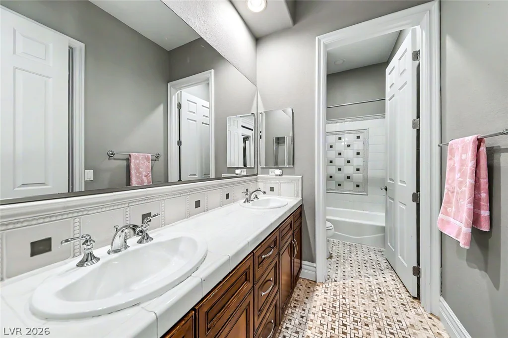 6292 San Gagano, Las Vegas, NV 89131