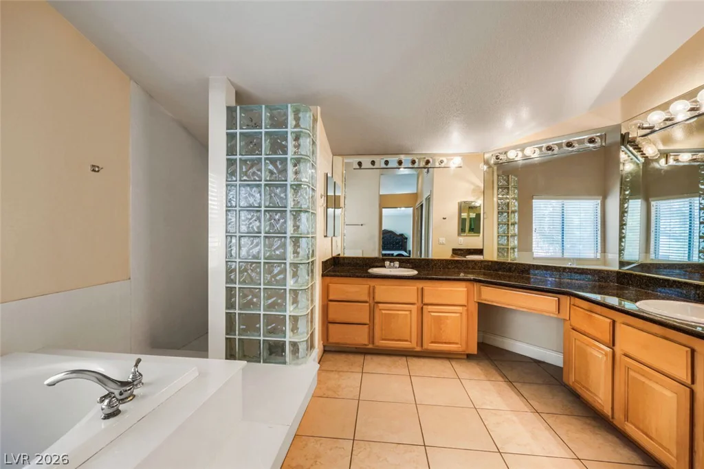 1717 Double Arrow, Las Vegas, NV 89128