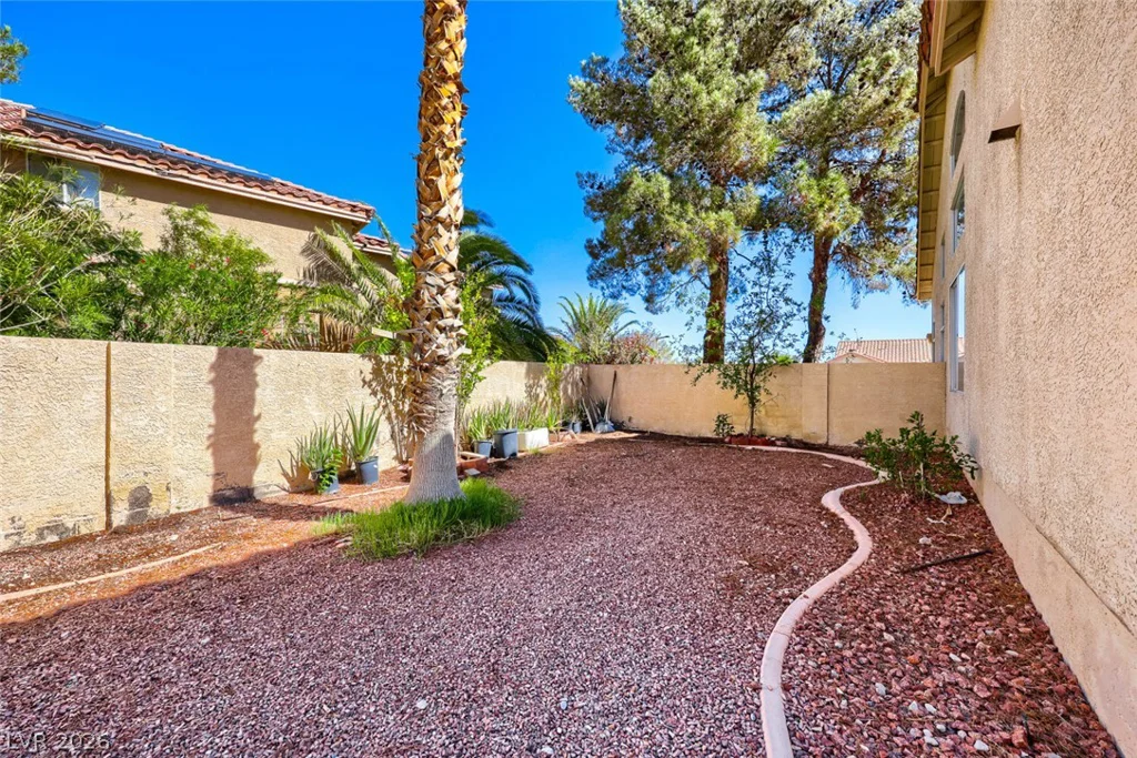 1717 Double Arrow, Las Vegas, NV 89128