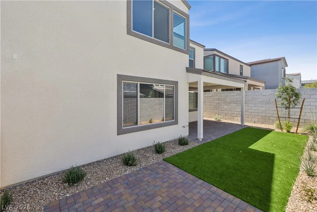 10456 Mountain Aster, Las Vegas, NV 89166