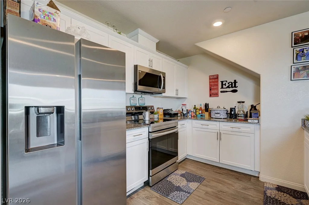 6804 Satin Silver, North Las Vegas, NV 89086