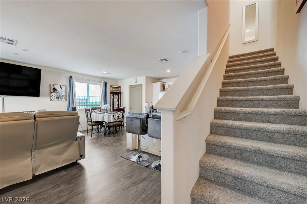 6804 Satin Silver, North Las Vegas, NV 89086