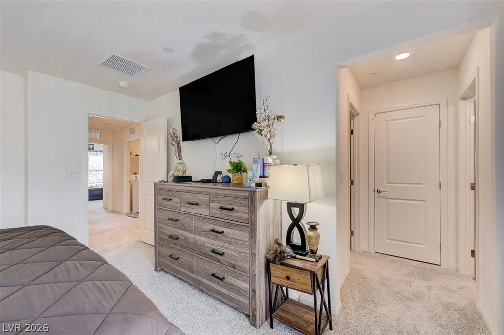6804 Satin Silver, North Las Vegas, NV 89086