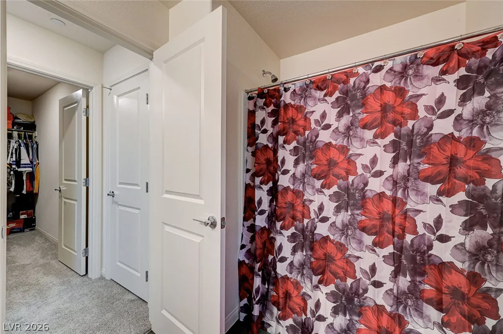 6804 Satin Silver, North Las Vegas, NV 89086