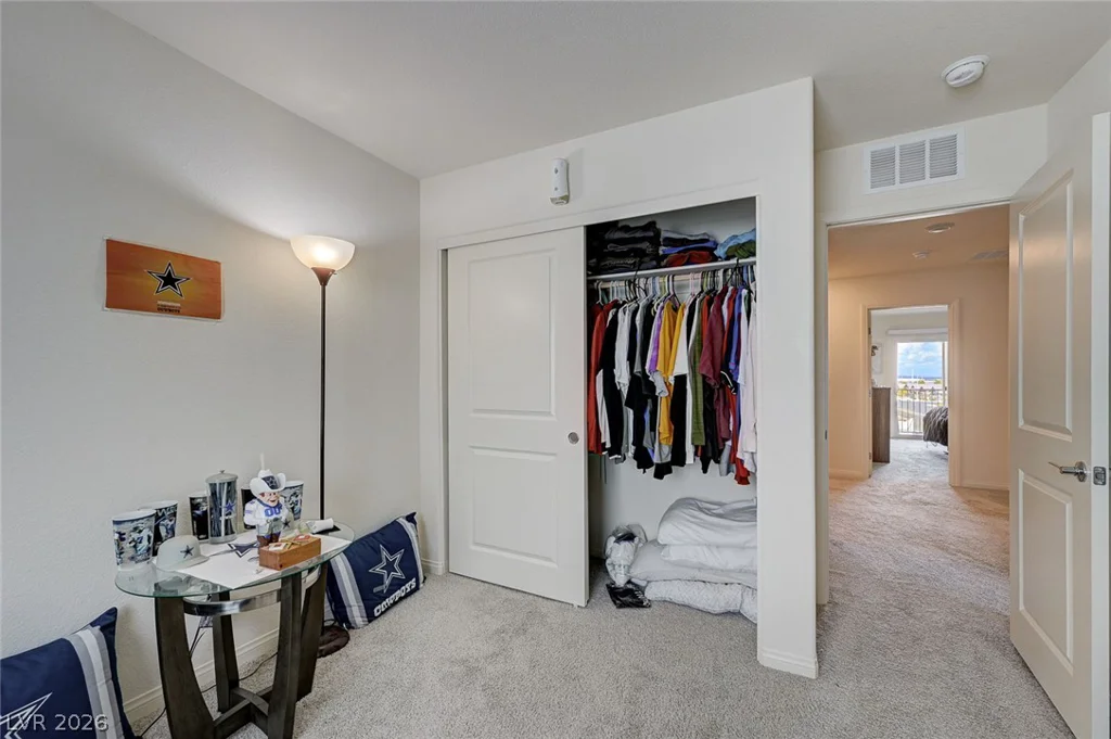 6804 Satin Silver, North Las Vegas, NV 89086