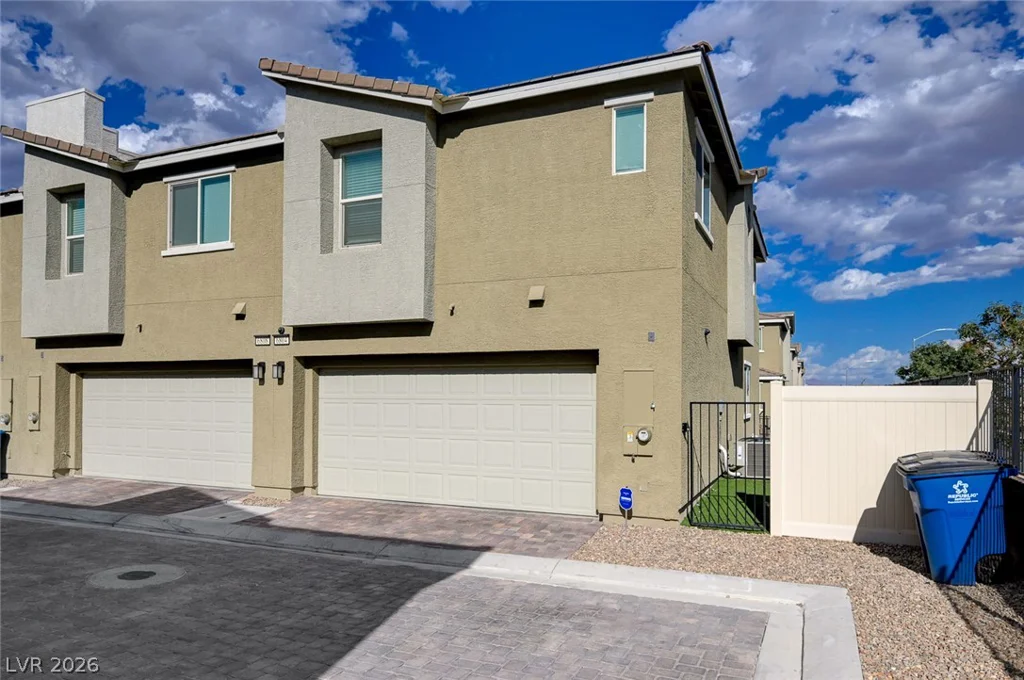 6804 Satin Silver, North Las Vegas, NV 89086