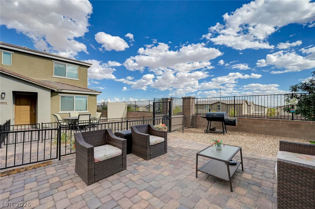 6804 Satin Silver, North Las Vegas, NV 89086