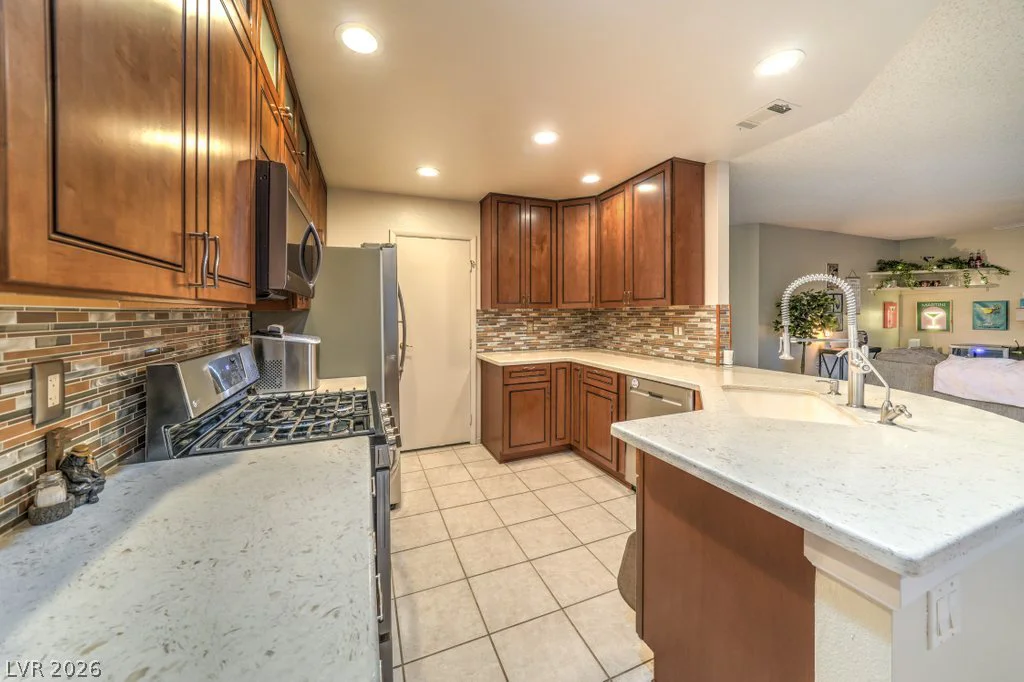 2812 Deep Water, Las Vegas, NV 89117