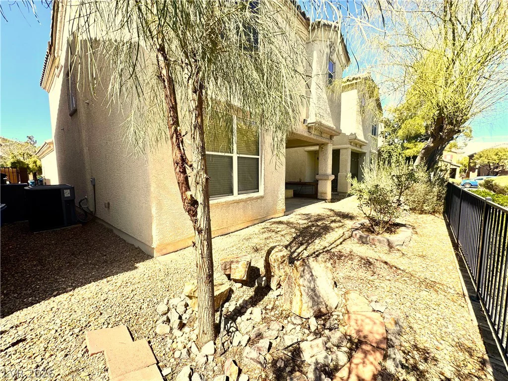 8986 Ellenbrook, Las Vegas, NV 89148