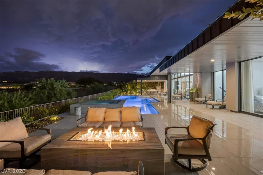 43 Crested Cloud, Las Vegas, NV 89135