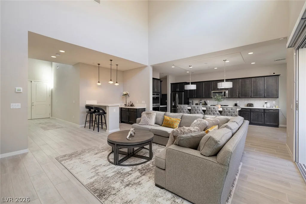 12 Hilltop Crest, Henderson, NV 89011