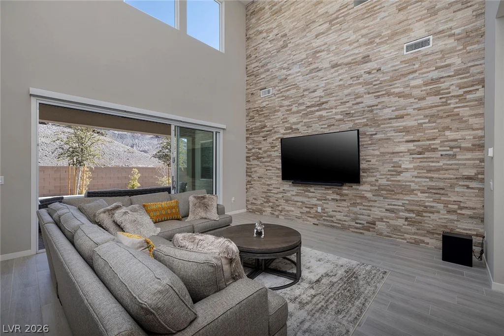12 Hilltop Crest, Henderson, NV 89011