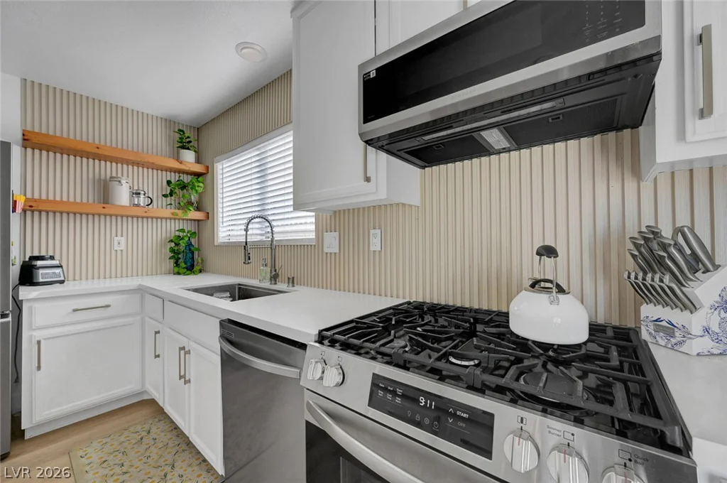 2547 Wolverton, Henderson, NV 89074
