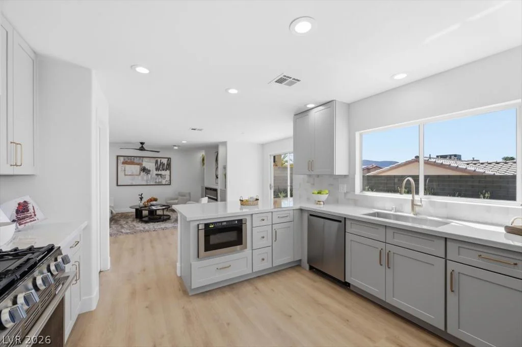 139 Skytop, Henderson, NV 89015