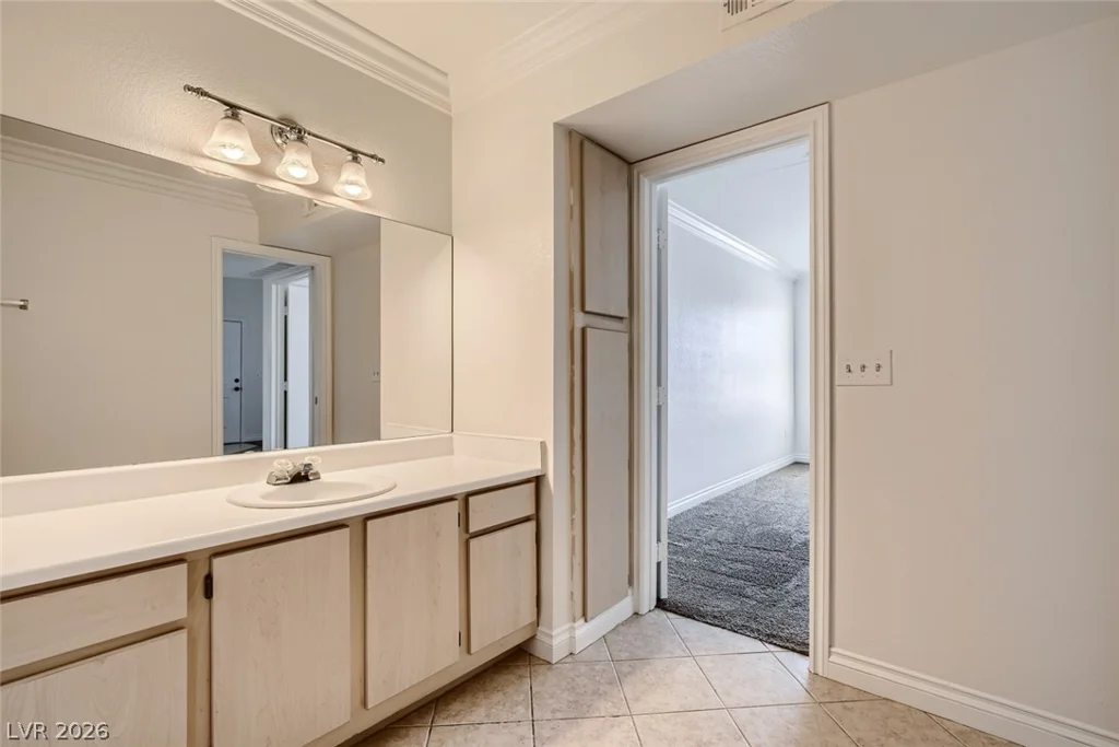 1150 Buffalo, Las Vegas, NV 89128