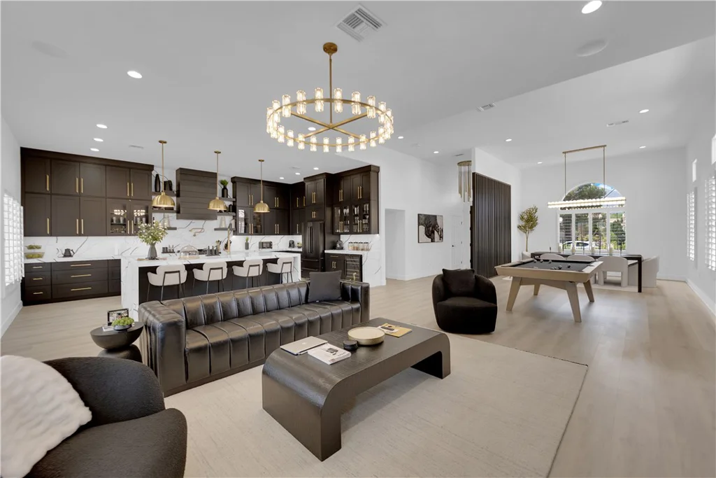 2908 Haddon, Las Vegas, NV 89134
