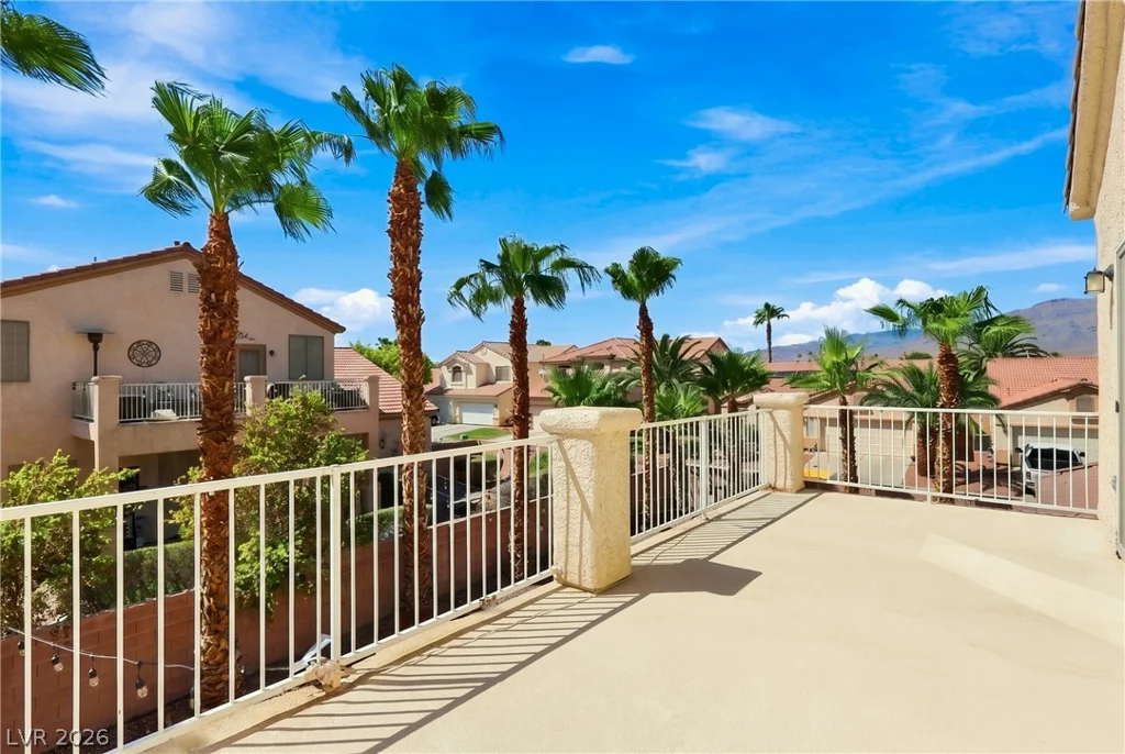 7589 Splashing Rock, Las Vegas, NV 89131
