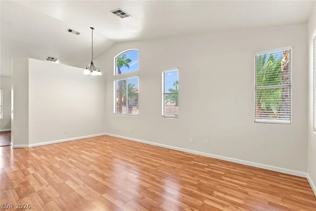7589 Splashing Rock, Las Vegas, NV 89131