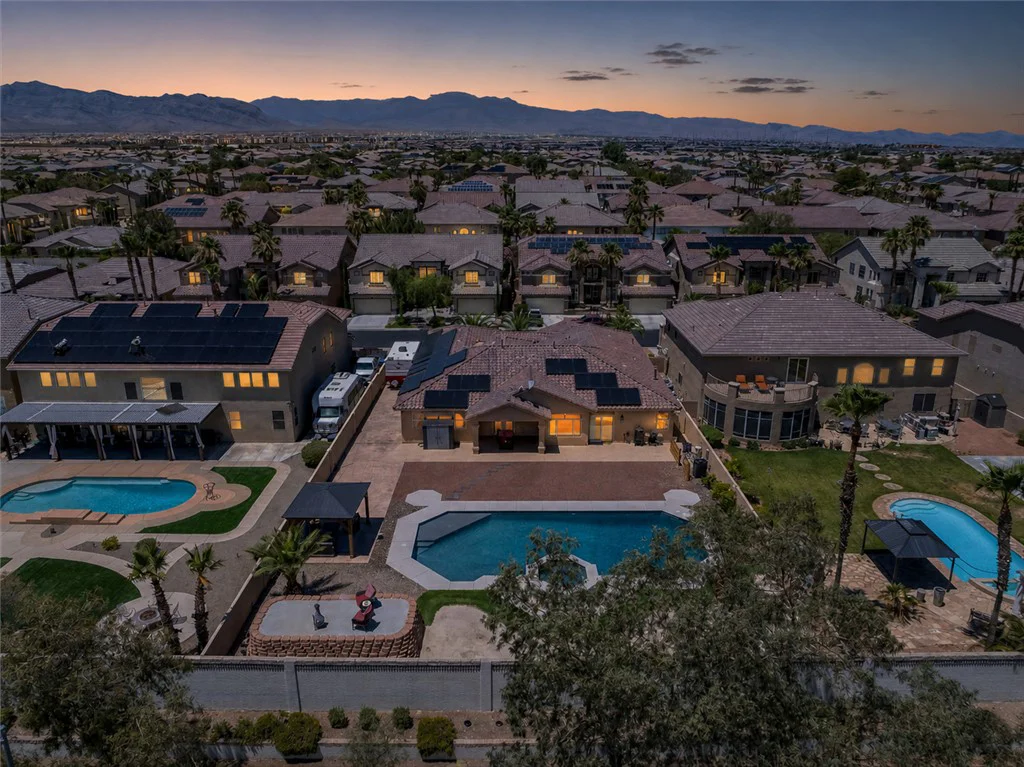 9304 Empire Rock, Las Vegas, NV 89143