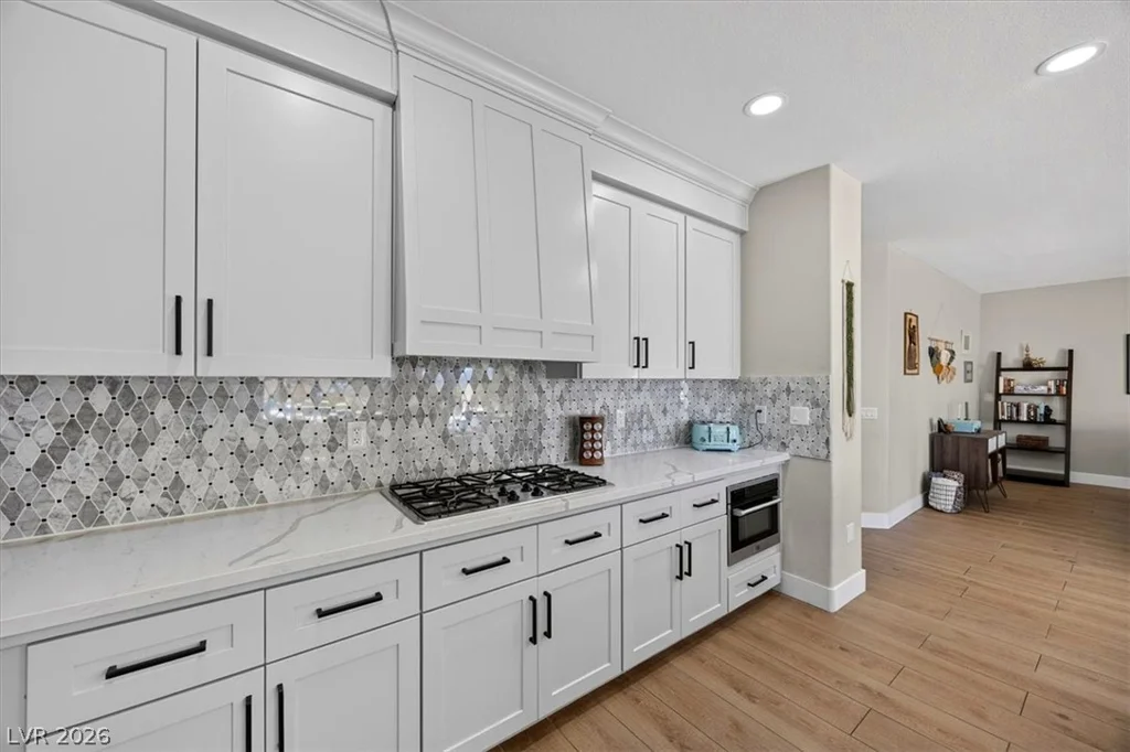 9304 Empire Rock, Las Vegas, NV 89143