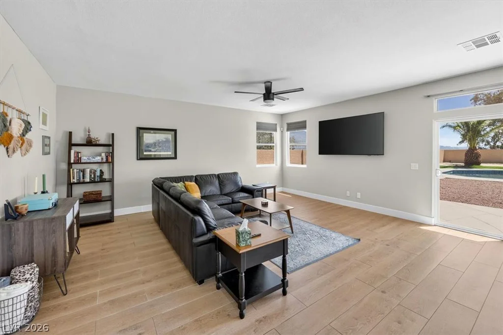 9304 Empire Rock, Las Vegas, NV 89143