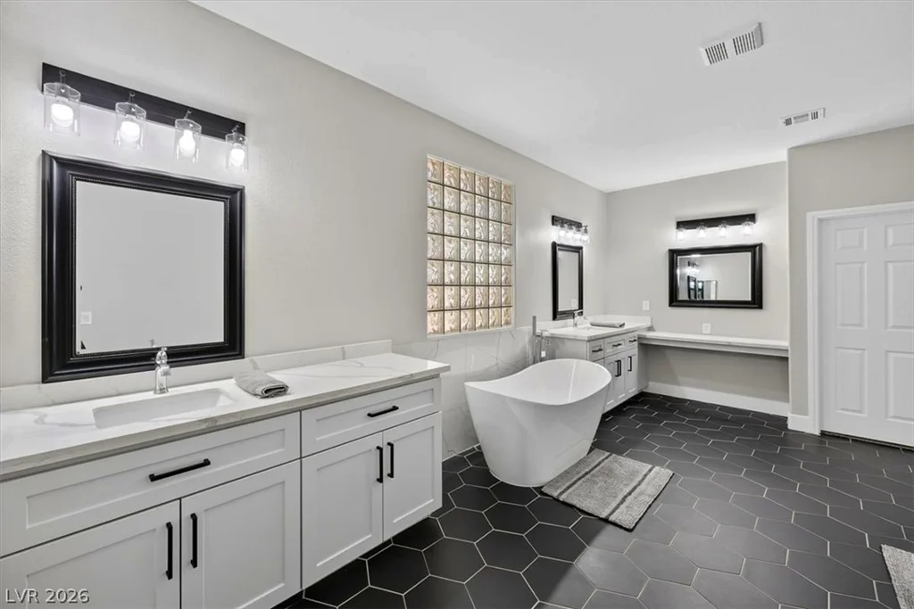 9304 Empire Rock, Las Vegas, NV 89143