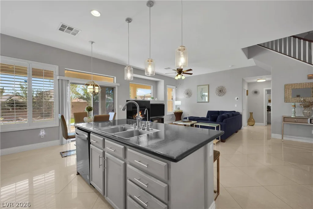 6277 Cyclone, Las Vegas, NV 89110