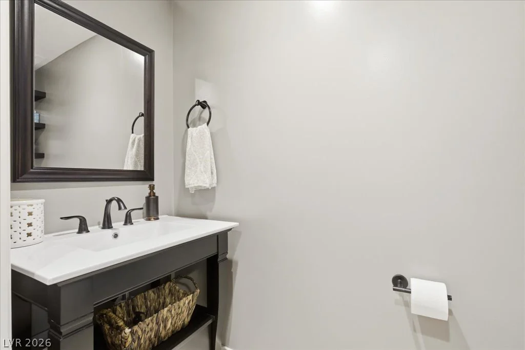 2857 Paradise, Las Vegas, NV 89109