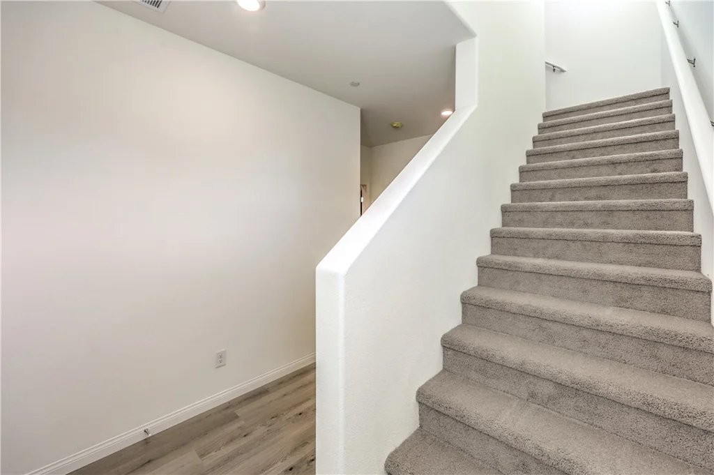 909 Kassie Lake, North Las Vegas, NV 89084