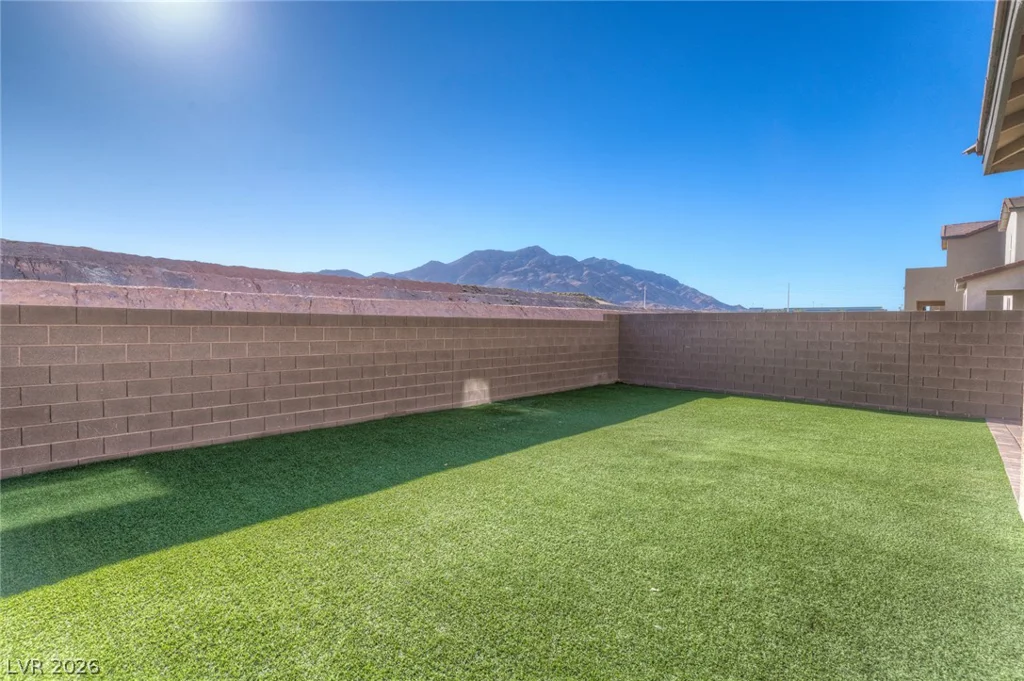 3016 moulin heights, Las Vegas, NV 89156