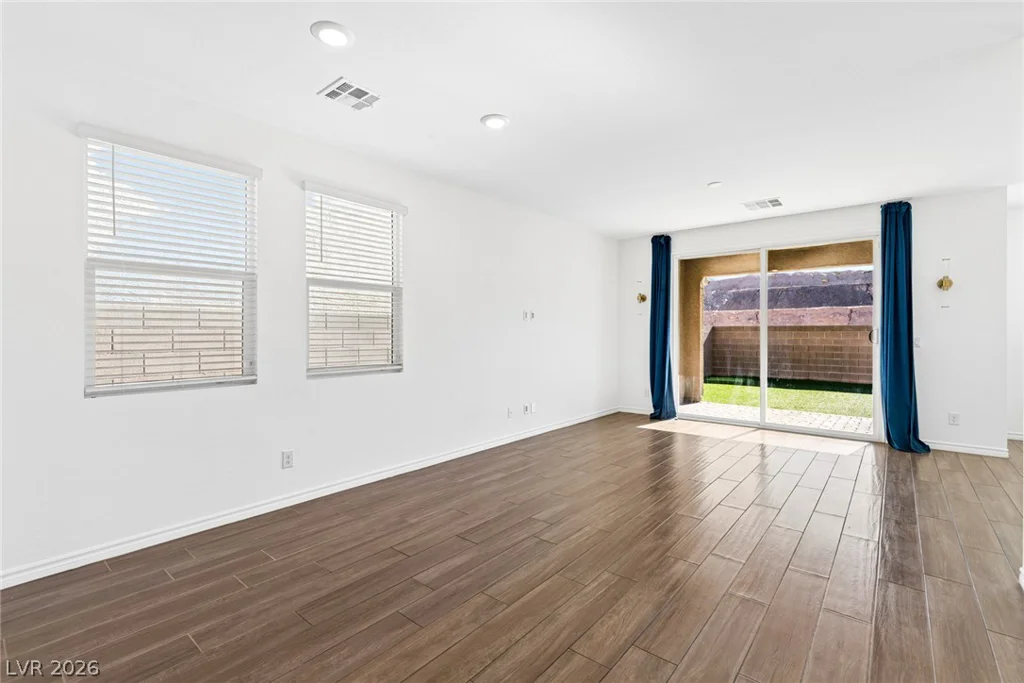 3016 moulin heights, Las Vegas, NV 89156