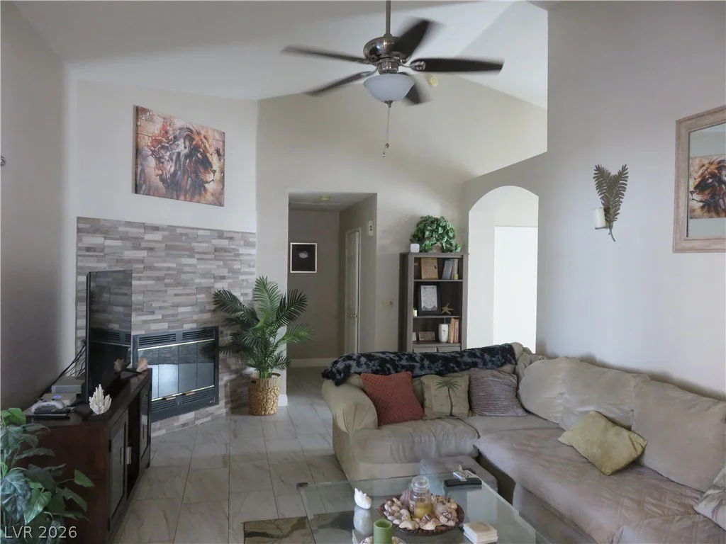 6208 Sierra Pines, Las Vegas, NV 89130