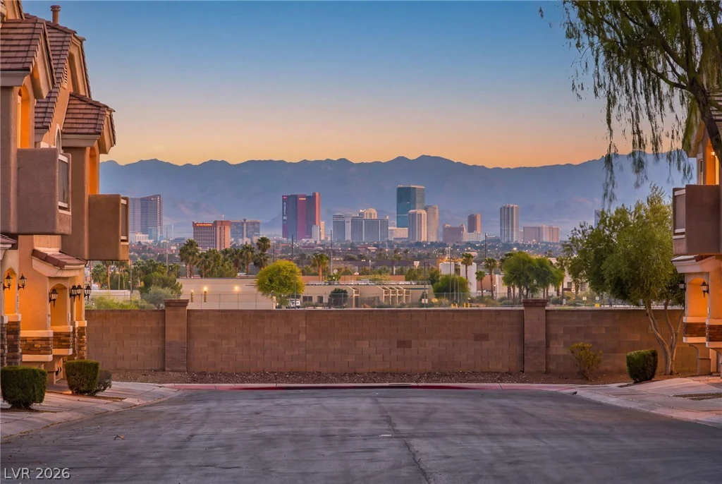 6445 Za Zu Pitts, Las Vegas, NV 89122