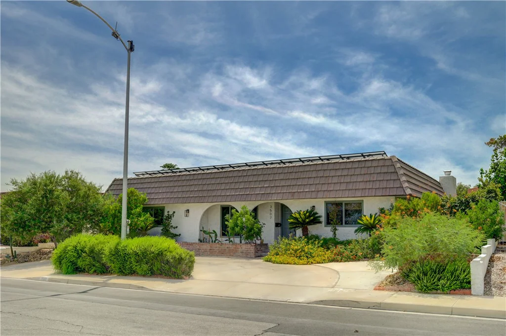 3507 La Paloma, Las Vegas, NV 89121